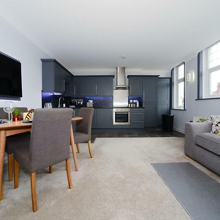 Beautiful Apartment Near Bournemouth, Poole & Sandbanks Eksteriør billede